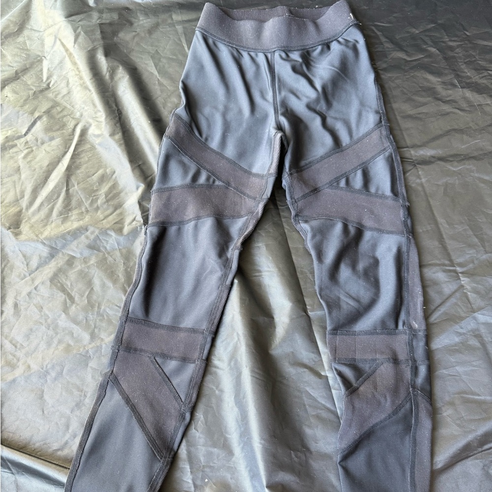 Alo leggings black XS with detailing